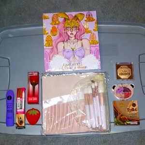 Makeup bundle
